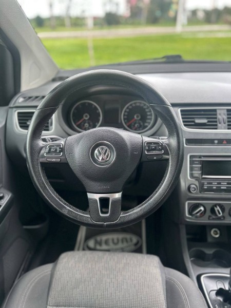 VOLKSWAGEN FOX 1.6 MI I-MOTION 8V 2014/2014 NEURI VEÍCULOS LAJEADO / Carros no Vale