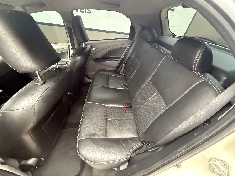 TOYOTA ETIOS 1.5 XLS 2013/2013 ELY AUTOMÓVEIS LAJEADO / Carros no Vale