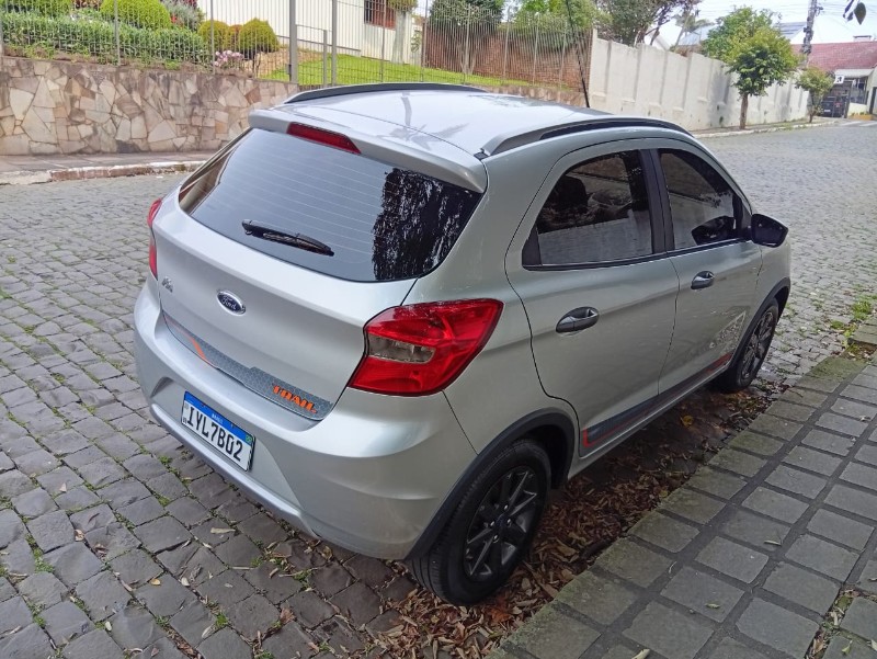 FORD KA TRAIL 1.0 2018/2018 ALTERNATIVA VEÍCULOS LAJEADO / Carros no Vale