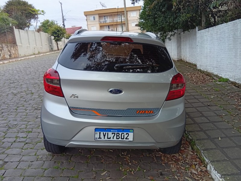 FORD KA TRAIL 1.0 2018/2018 ALTERNATIVA VEÍCULOS LAJEADO / Carros no Vale