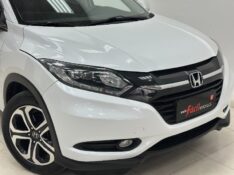 HONDA HR-V 1.8 16V FLEX TOURING 4P AUTOMÁTICO 2018/2018 MAIS FÁCIL VEÍCULOS SANTA CRUZ DO SUL / Carros no Vale
