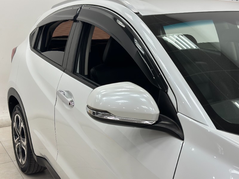 HONDA HR-V 1.8 16V FLEX TOURING 4P AUTOMÁTICO 2018/2018 MAIS FÁCIL VEÍCULOS SANTA CRUZ DO SUL / Carros no Vale