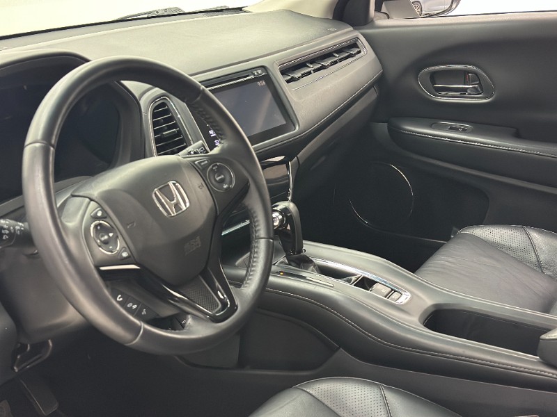 HONDA HR-V 1.8 16V FLEX TOURING 4P AUTOMÁTICO 2018/2018 MAIS FÁCIL VEÍCULOS SANTA CRUZ DO SUL / Carros no Vale