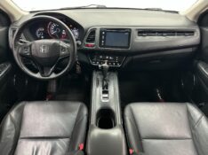 HONDA HR-V 1.8 16V FLEX TOURING 4P AUTOMÁTICO 2018/2018 MAIS FÁCIL VEÍCULOS SANTA CRUZ DO SUL / Carros no Vale
