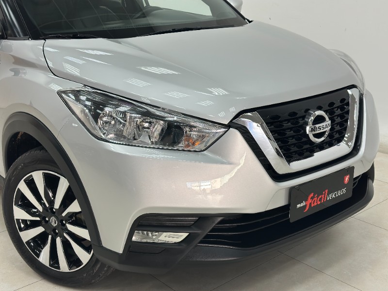 NISSAN KICKS 1.6 16V FLEX SV 4P XTRONIC 2018/2018 MAIS FÁCIL VEÍCULOS SANTA CRUZ DO SUL / Carros no Vale