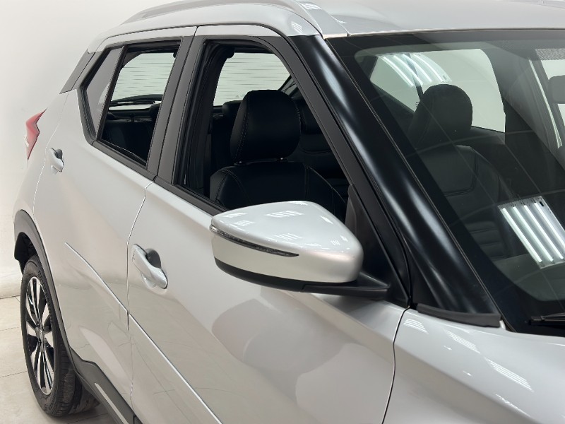 NISSAN KICKS 1.6 16V FLEX SV 4P XTRONIC 2018/2018 MAIS FÁCIL VEÍCULOS SANTA CRUZ DO SUL / Carros no Vale