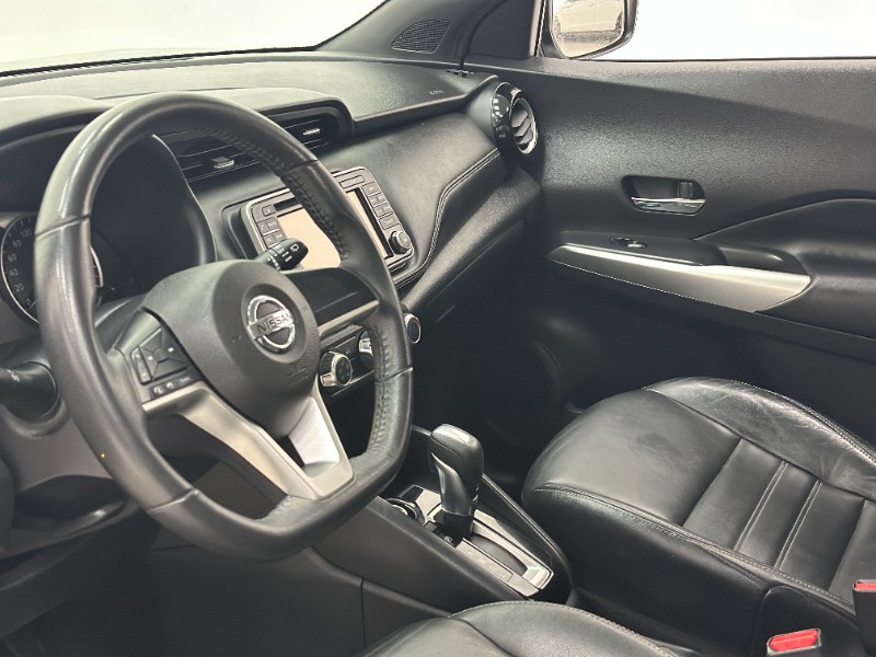 NISSAN KICKS 1.6 16V FLEX SV 4P XTRONIC 2018/2018 MAIS FÁCIL VEÍCULOS SANTA CRUZ DO SUL / Carros no Vale