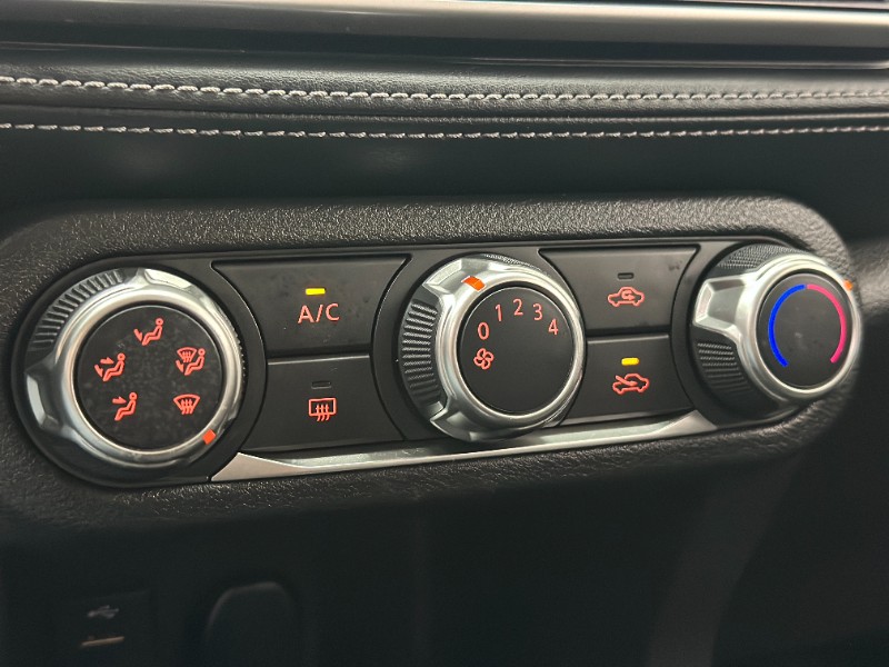 NISSAN KICKS 1.6 16V FLEX SV 4P XTRONIC 2018/2018 MAIS FÁCIL VEÍCULOS SANTA CRUZ DO SUL / Carros no Vale