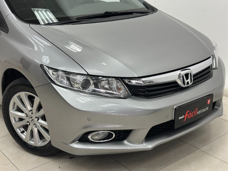 HONDA CIVIC 2.0 LXR 16V FLEX 4P AUTOMÁTICO 2014/2014 MAIS FÁCIL VEÍCULOS SANTA CRUZ DO SUL / Carros no Vale