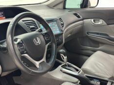 HONDA CIVIC 2.0 LXR 16V FLEX 4P AUTOMÁTICO 2014/2014 MAIS FÁCIL VEÍCULOS SANTA CRUZ DO SUL / Carros no Vale