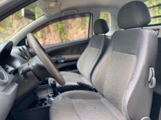 VOLKSWAGEN SAVEIRO TREND 1.6 2013/2014 ESTAÇÃO DO CARRO ESTRELA / Carros no Vale