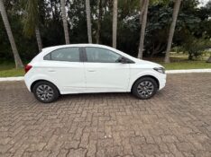 CHEVROLET ONIX HATCH JOY 1.0 8V FLEX 5P MEC. 2021/2021 ELY AUTOMÓVEIS LAJEADO / Carros no Vale