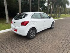 CHEVROLET ONIX HATCH JOY 1.0 8V FLEX 5P MEC. 2021/2021 ELY AUTOMÓVEIS LAJEADO / Carros no Vale