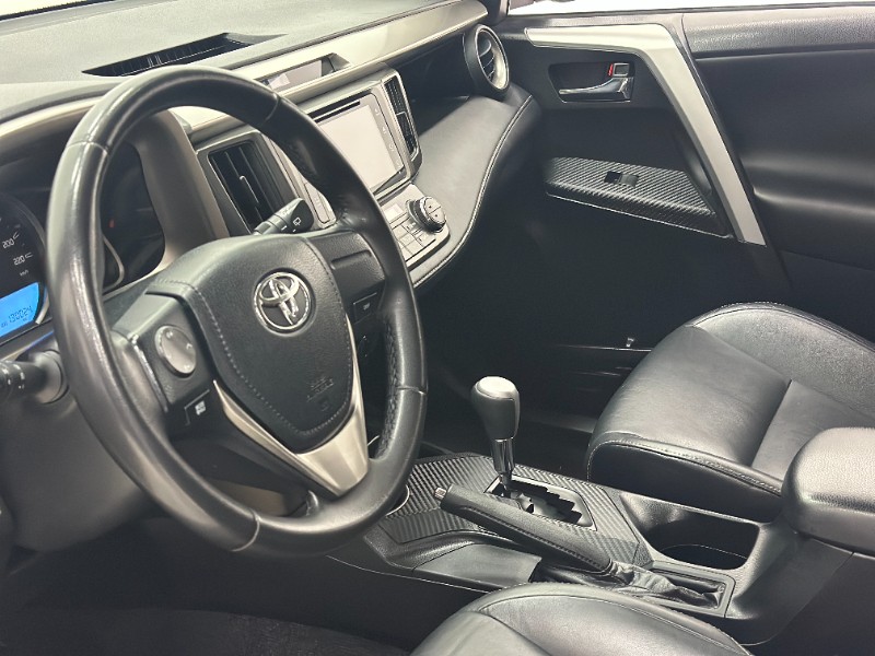 TOYOTA RAV-4 2.0 4X4 16V AUT. 2014/2014 MAIS FÁCIL VEÍCULOS SANTA CRUZ DO SUL / Carros no Vale