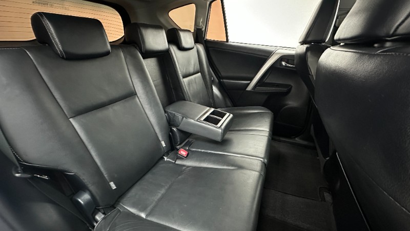 TOYOTA RAV-4 2.0 4X4 16V AUT. 2014/2014 MAIS FÁCIL VEÍCULOS SANTA CRUZ DO SUL / Carros no Vale