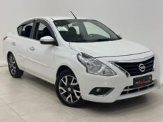 NISSAN VERSA UNIQUE 1.6 16V FLEXSTART 4P AUT. 2016/2017 MAIS FÁCIL VEÍCULOS SANTA CRUZ DO SUL / Carros no Vale