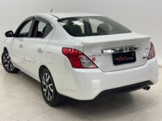 NISSAN VERSA UNIQUE 1.6 16V FLEXSTART 4P AUT. 2016/2017 MAIS FÁCIL VEÍCULOS SANTA CRUZ DO SUL / Carros no Vale