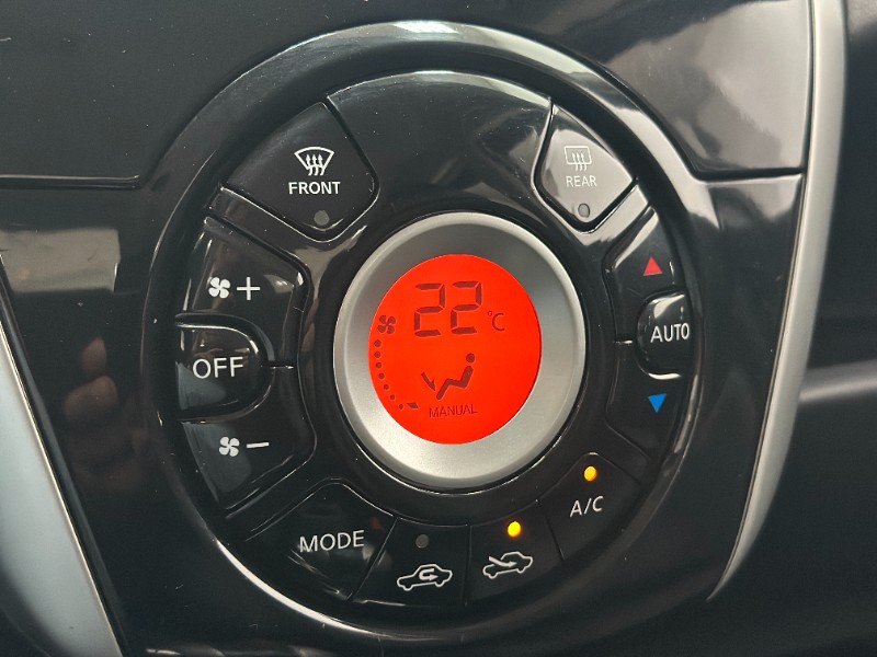 NISSAN VERSA UNIQUE 1.6 16V FLEXSTART 4P AUT. 2016/2017 MAIS FÁCIL VEÍCULOS SANTA CRUZ DO SUL / Carros no Vale