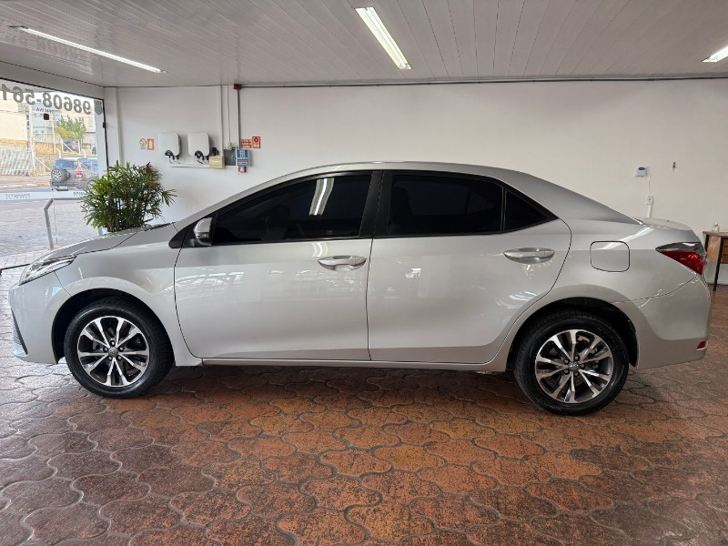 TOYOTA COROLLA 1.8 GLI 2018/2018 RIGAUTO VEÍCULOS VENÂNCIO AIRES / Carros no Vale