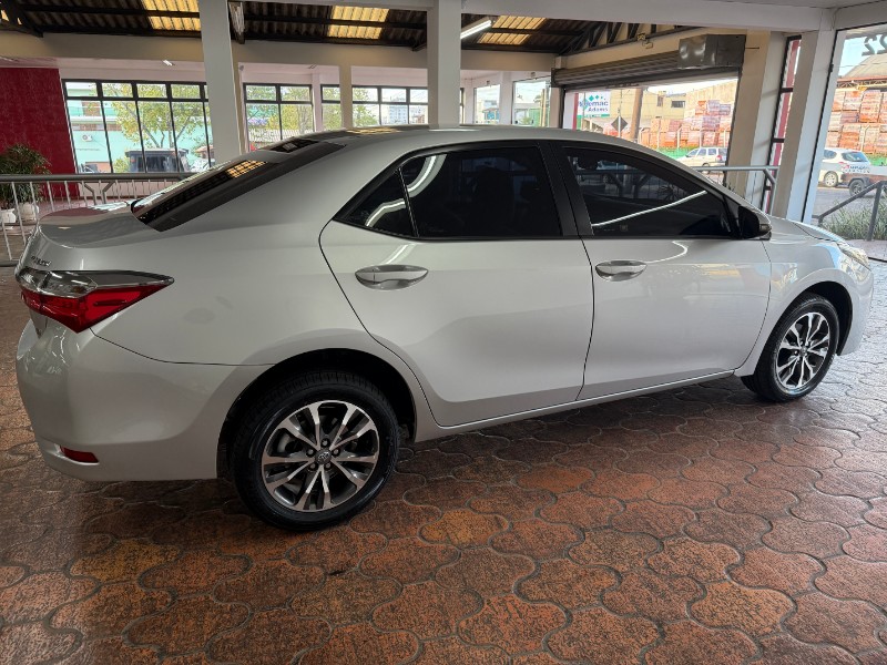 TOYOTA COROLLA 1.8 GLI 2018/2018 RIGAUTO VEÍCULOS VENÂNCIO AIRES / Carros no Vale
