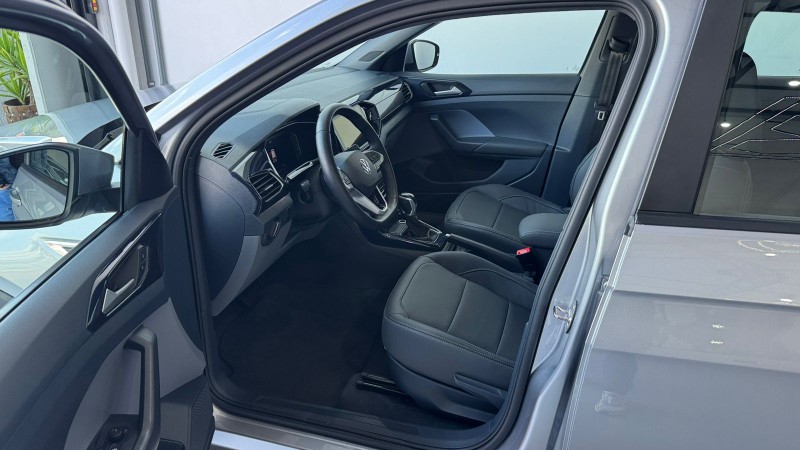 VOLKSWAGEN T-CROSS 1.0 200 TSI COMFORTLINE /2024 IDEAL VEÍCULOS LAJEADO / Carros no Vale
