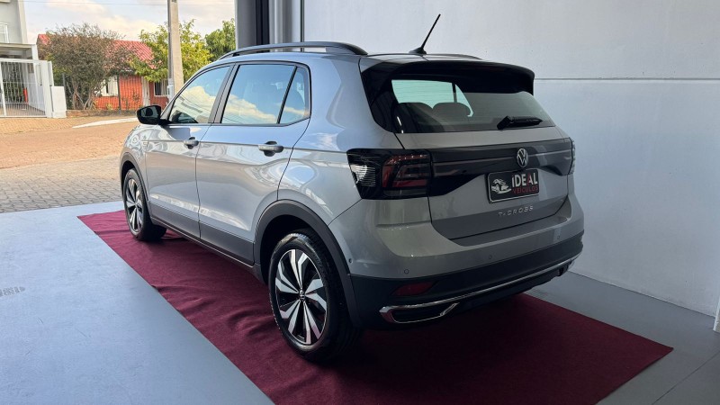 VOLKSWAGEN T-CROSS 1.0 200 TSI COMFORTLINE /2024 IDEAL VEÍCULOS LAJEADO / Carros no Vale