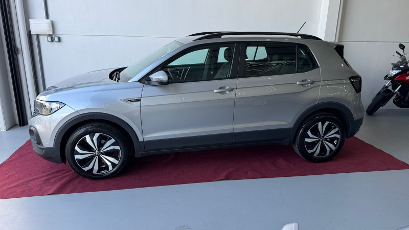 VOLKSWAGEN T-CROSS 1.0 200 TSI COMFORTLINE /2024 IDEAL VEÍCULOS LAJEADO / Carros no Vale