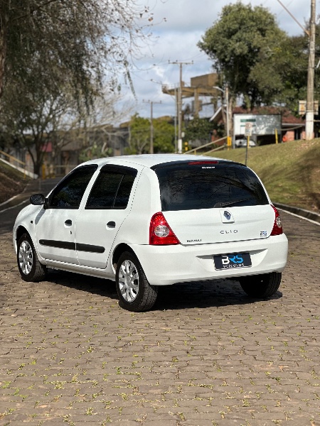 RENAULT CLIO HATCH CLIO 1.0 CAMPUS 16V FLEX 4P MANUAL 2012/2012 BRS VEÍCULOS BOM RETIRO DO SUL / Carros no Vale