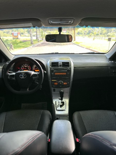 TOYOTA COROLLA 2.0 XRS 16V FLEX 4P AUTOMÁTICO 2012/2013 BRS VEÍCULOS BOM RETIRO DO SUL / Carros no Vale