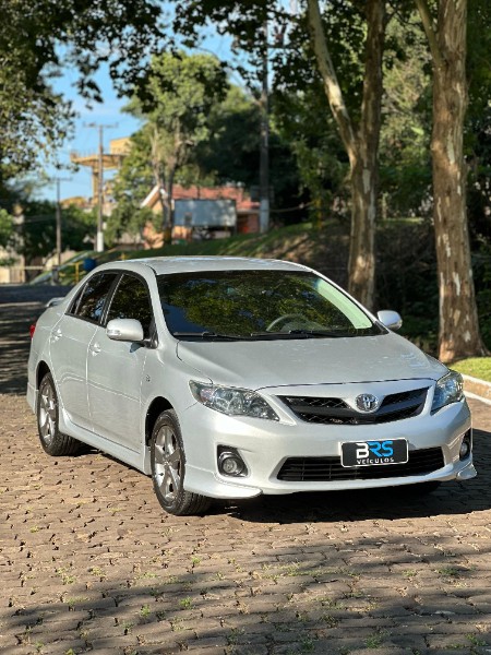 TOYOTA COROLLA 2.0 XRS 16V FLEX 4P AUTOMÁTICO 2012/2013 BRS VEÍCULOS BOM RETIRO DO SUL / Carros no Vale