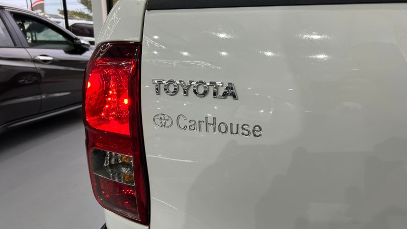 TOYOTA HILUX SR 4X4 /2016 IDEAL VEÍCULOS LAJEADO / Carros no Vale