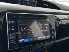 TOYOTA HILUX SR 4X4 /2016 IDEAL VEÍCULOS LAJEADO / Carros no Vale