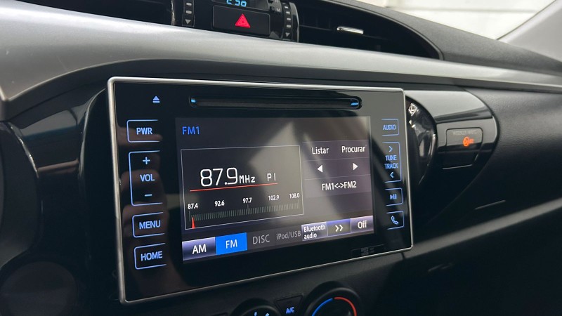 TOYOTA HILUX SR 4X4 /2016 IDEAL VEÍCULOS LAJEADO / Carros no Vale