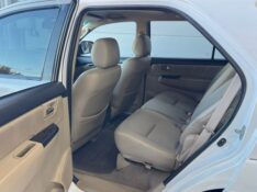 TOYOTA HILUX SW4 SRV D4-D 4X4 /2015 IDEAL VEÍCULOS LAJEADO / Carros no Vale