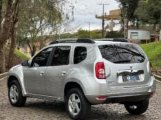 RENAULT DUSTER DYNAMIQUE 1.6 FLEX 16V MEC. 2014/2015 BRS VEÍCULOS BOM RETIRO DO SUL / Carros no Vale