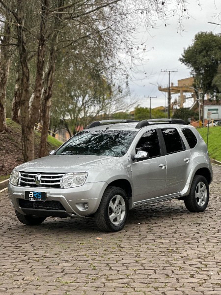 RENAULT DUSTER DYNAMIQUE 1.6 FLEX 16V MEC. 2014/2015 BRS VEÍCULOS BOM RETIRO DO SUL / Carros no Vale