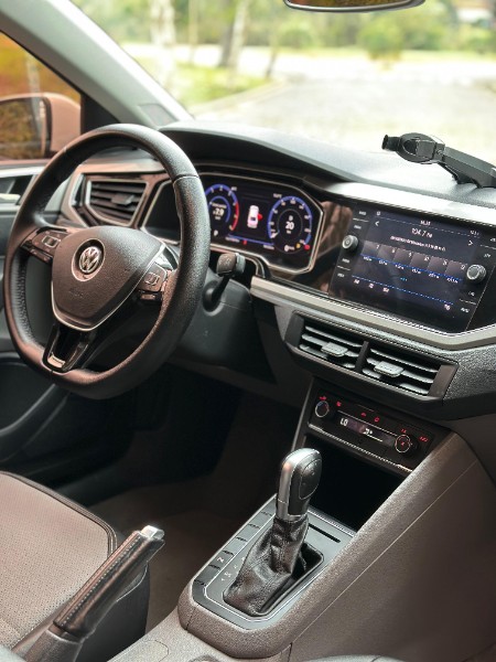 VOLKSWAGEN VIRTUS 1.0 200 TSI HIGHLINE AUTOMÁTICO 2018/2019 BRS VEÍCULOS BOM RETIRO DO SUL / Carros no Vale