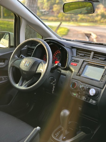 HONDA FIT LX 1.5 CVT 2015/2015 BRS VEÍCULOS BOM RETIRO DO SUL / Carros no Vale