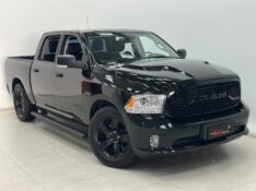 DODGE RAM 5.7 1500 HEMI 4X4 V8 2022/2022 MAIS FÁCIL VEÍCULOS SANTA CRUZ DO SUL / Carros no Vale