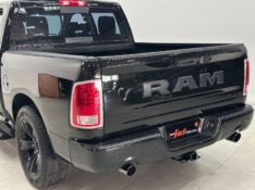DODGE RAM 5.7 1500 HEMI 4X4 V8 2022/2022 MAIS FÁCIL VEÍCULOS SANTA CRUZ DO SUL / Carros no Vale