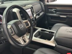 DODGE RAM 5.7 1500 HEMI 4X4 V8 2022/2022 MAIS FÁCIL VEÍCULOS SANTA CRUZ DO SUL / Carros no Vale