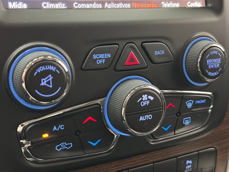 DODGE RAM 5.7 1500 HEMI 4X4 V8 2022/2022 MAIS FÁCIL VEÍCULOS SANTA CRUZ DO SUL / Carros no Vale