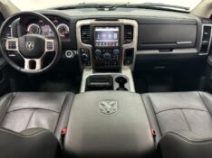 DODGE RAM 5.7 1500 HEMI 4X4 V8 2022/2022 MAIS FÁCIL VEÍCULOS SANTA CRUZ DO SUL / Carros no Vale
