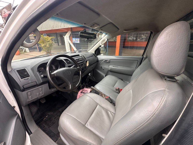 TOYOTA HILUX CAB.SIMPLES 2.5 TB /2008 MENEGHINI VEÍCULOS ARROIO DO MEIO / Carros no Vale