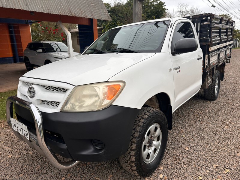 TOYOTA HILUX CAB.SIMPLES 2.5 TB /2008 MENEGHINI VEÍCULOS ARROIO DO MEIO / Carros no Vale