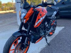KTM 200 DUKE 2020/2020 WS MULTIMARCAS VENÂNCIO AIRES / Carros no Vale