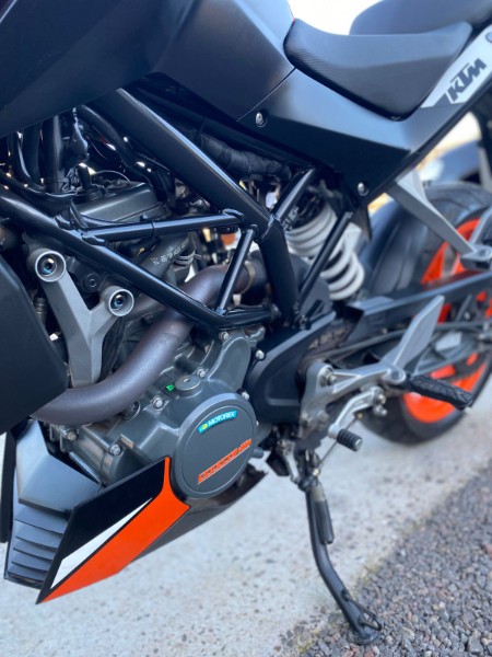 KTM 200 DUKE 2020/2020 WS MULTIMARCAS VENÂNCIO AIRES / Carros no Vale