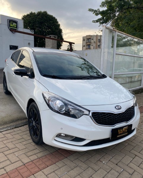 KIA CERATO SX 2013/2014 WS MULTIMARCAS VENÂNCIO AIRES / Carros no Vale