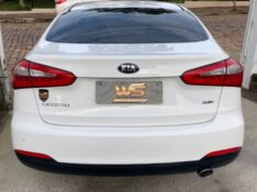 KIA CERATO SX 2013/2014 WS MULTIMARCAS VENÂNCIO AIRES / Carros no Vale