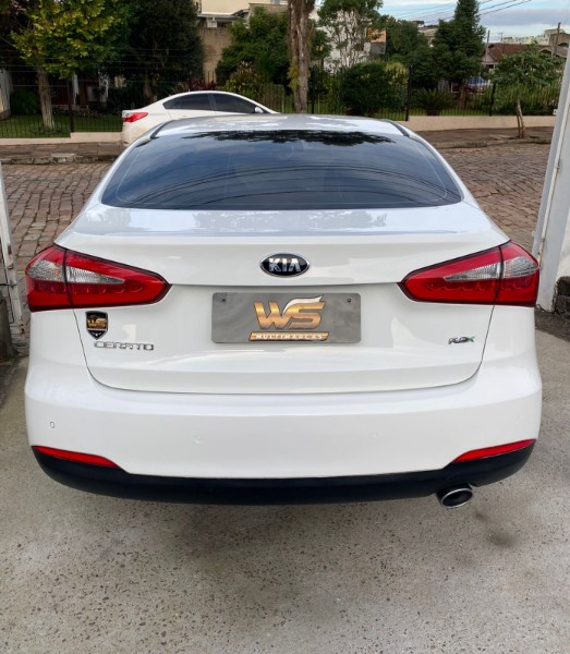 KIA CERATO SX 2013/2014 WS MULTIMARCAS VENÂNCIO AIRES / Carros no Vale